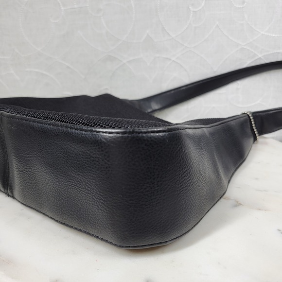 Nine West Mini Hobo Shoulder Bag Purse Black Mesh Zip Silver Logo Charm Y2K - Picture 11 of 15